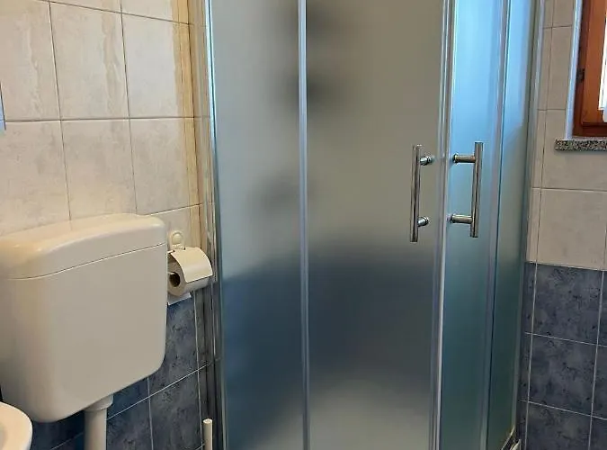 Πανσιόν And Lorena 236