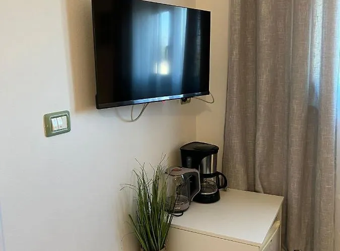 And Lorena 236 3* Ρόβινι