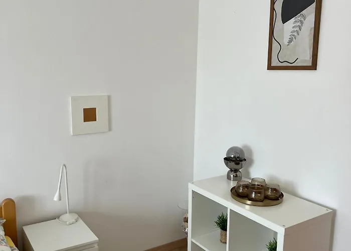 Πανσιόν And Lorena 236 Ρόβινι
