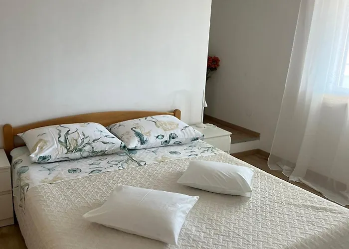 Πανσιόν And Lorena 236
