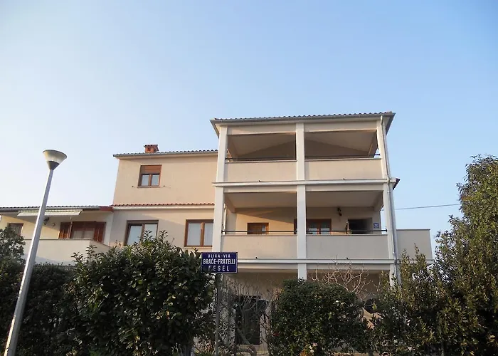 And Lorena 236 Πανσιόν Ρόβινι
