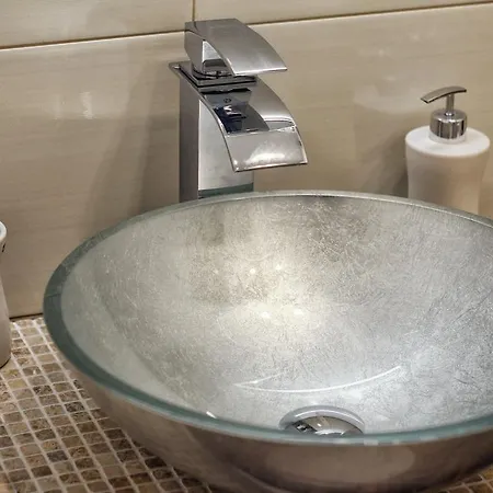 And Lorena 236 Konukevi