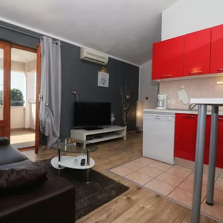 Konukevi And Lorena 236 3*