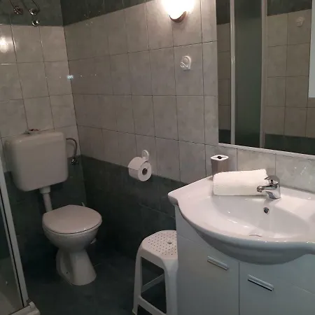 Konukevi And Lorena 236