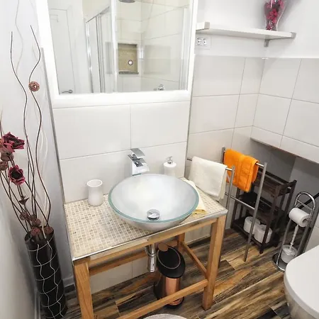 And Lorena 236 Affittacamere